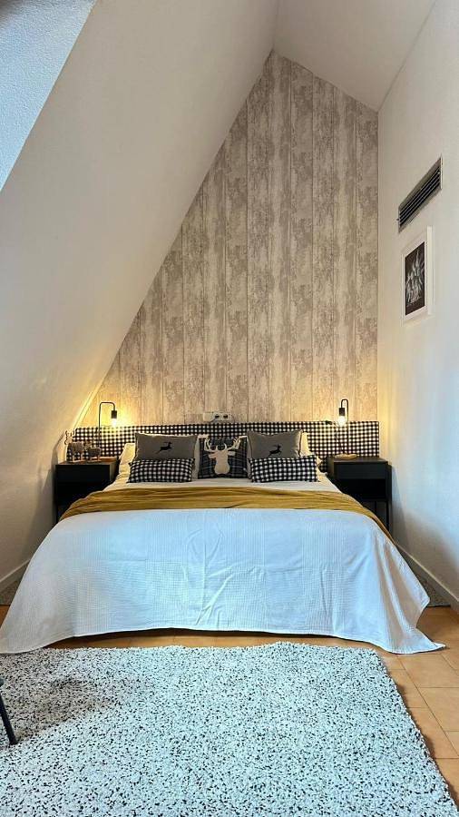 Apartamento de vacaciones para 4 personas, con jardín además de piscina y vistas - 1