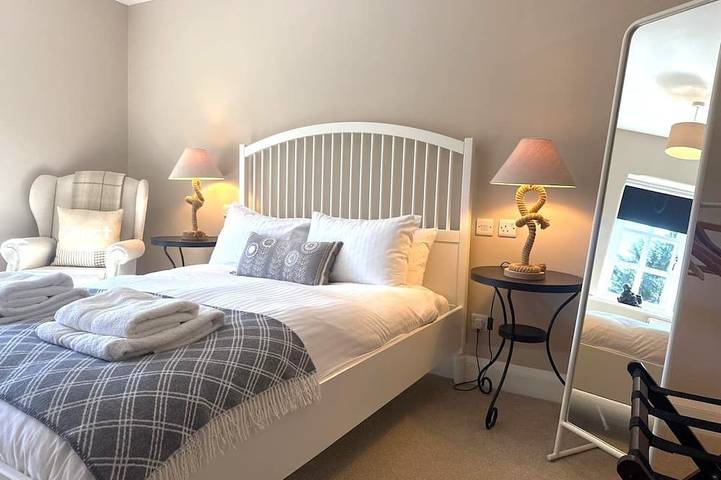 Entire apartment, Seagull Cottage - A lovely 2 bedroom cottage that sleeps 4 in Aldwick, West Sussex