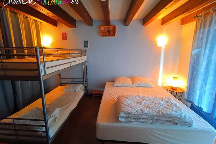 Gîte pour 27 personnes, avec sauna ainsi que jacuzzi et jardin dans Belley - 2