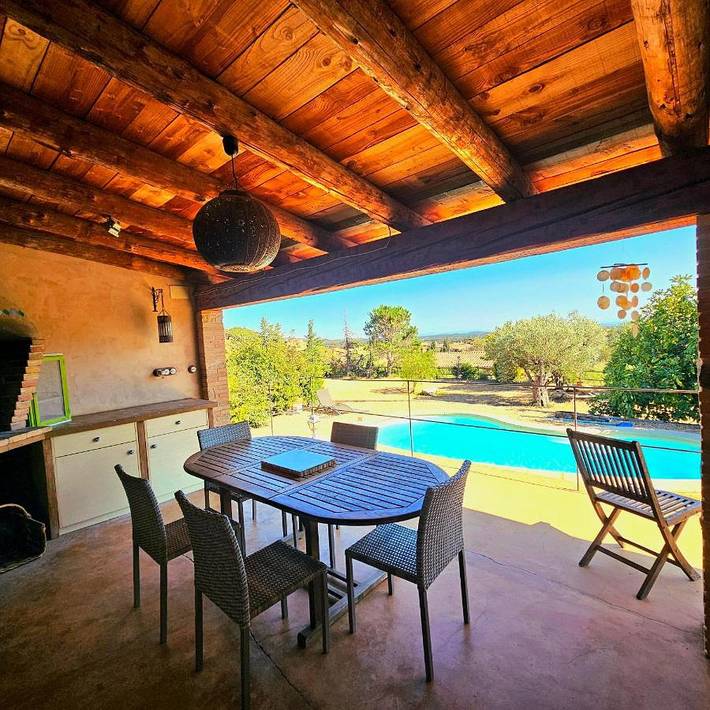 Maison de campagne pour 8 personnes, avec Balcon et Terrasse ainsi que Jardin et Piscine à Cantallops