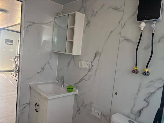 Hôtel pour 6 personnes, avec vue ainsi que vue sur le lac et terrasse, animaux acceptés à Caspe - 4