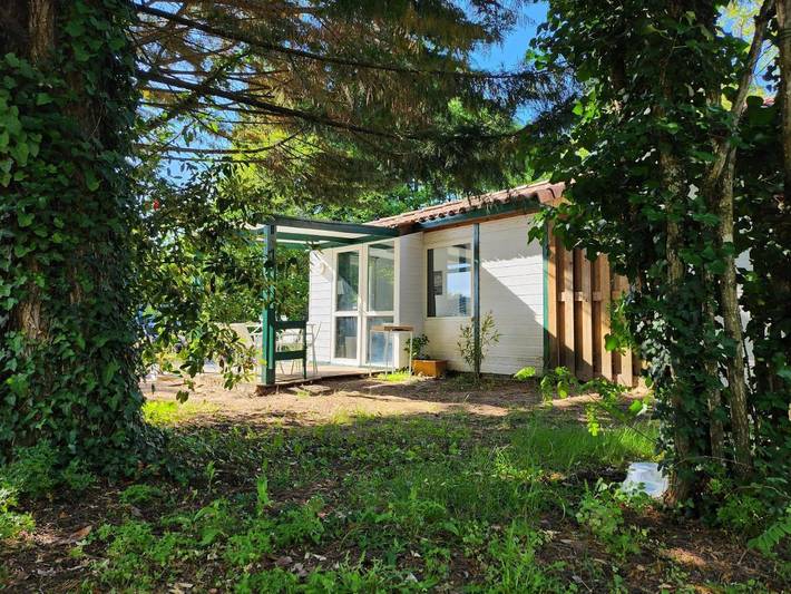 Location de vacances pour 6 personnes, avec terrasse ainsi que jardin et piscine, animaux acceptés à Herm - 3