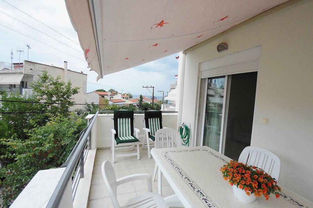 Ganze Wohnung, Chanioti Gehobene 3-Bett-Wohnung von Seaside in Chaniotis, Kassandra