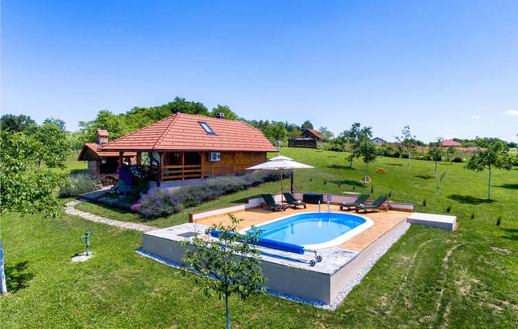 Charmantes Apartment mit beheiztem Pool, WLAN und Grill in der Nähe von Lepoglava in Varazdin