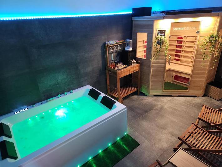 Gîte pour 5 personnes, avec vue ainsi que sauna et balcon à Valguarnera Caropepe