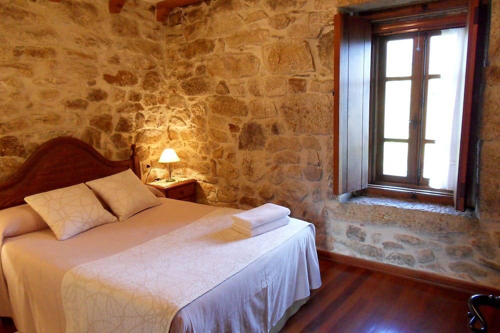 Ourense: Landhaus mit Garten in der nähe des Flusses. Drei Doppelzimmer. Das ganze Haus mieten. in Beariz, Ourense und Umgebung