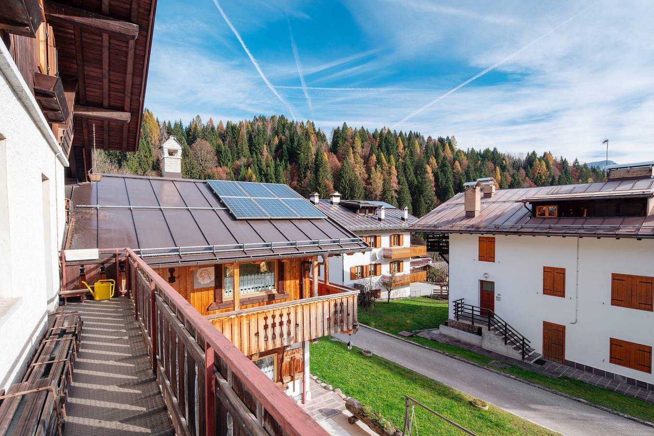 Entire apartment, Apartment 'Mulaz' with Mountain View, Shared Garden and Wi-Fi in Falcade, Dolomiti Superski