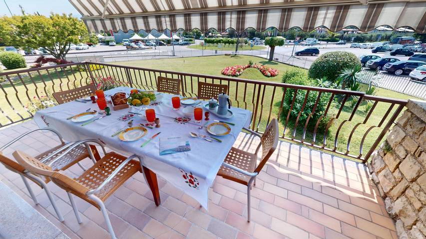 Villa für 8 Personen, mit Balkon und Terrasse sowie Garten in Gardasee-Lombardei - 2