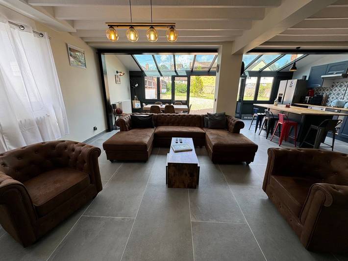 Gîte pour 8 personnes, avec terrasse ainsi que jardin et piscine à Brinon-sur-Sauldre - 2