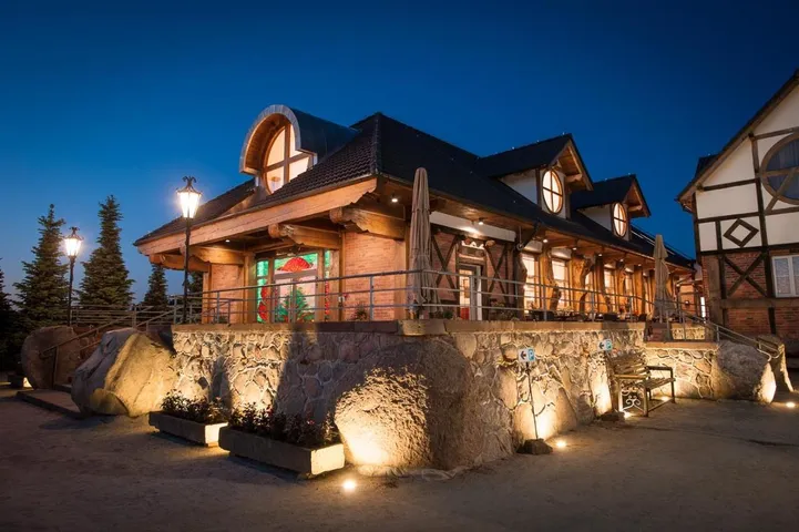 Resort für 2 Personen, mit Sauna und Whirlpool sowie Terrasse und Garten - 1