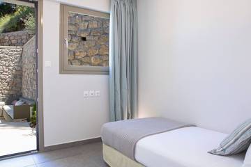 Villa for 10 People in Agios Nikitas, Greece, Photo 3