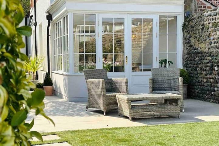 Holiday rental for 4 people, with garden in Lancashire