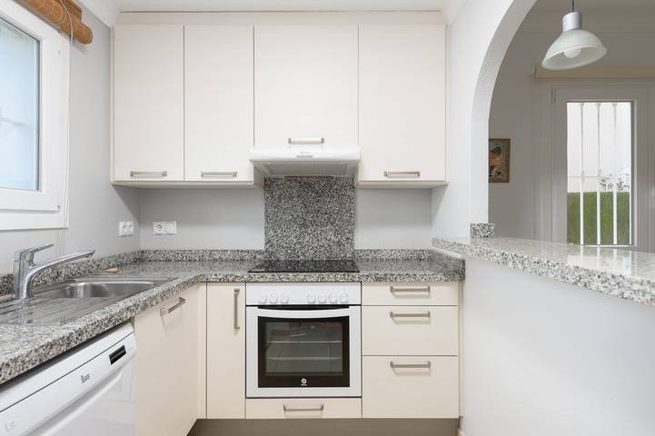 Bungalow für 5 Personen, mit Garten und Pool sowie Terrasse in Oliva - 4