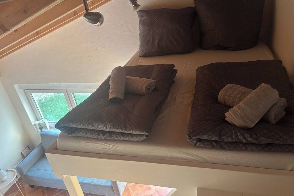 Ganze Wohnung, Gemütliches Apartment direkt Am Rhein in Wiesbaden, Rheingau
