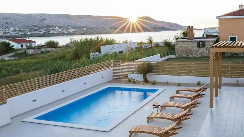 Villa für 10 Personen, mit Terrasse und Pool auf Pag - 3
