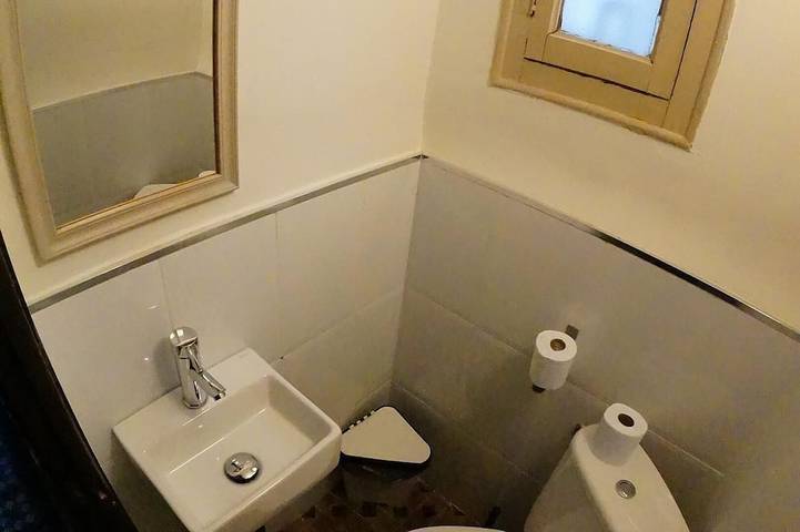 Appartement entier, Art Nouveau 2 Bedroom in the Historic Eixample D.  Free luggage storage service. in Barcelona Centre, Barcelone