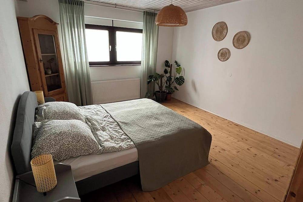 Ganze Wohnung, Ruhige Wohnung für Pendler & Naturfans - Parkplatz in Duisburg, Niederrhein