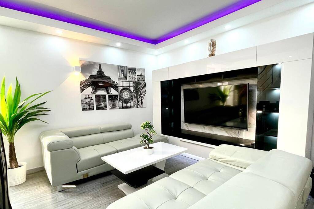 Four-Bedroom Villa in Épinay-sur-Orge, Essonne