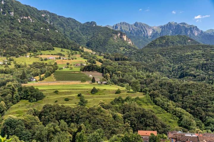 Gîte pour 6 personnes, avec jardin ainsi que piscine et vue, animaux acceptés dans Riva San Vitale - 3