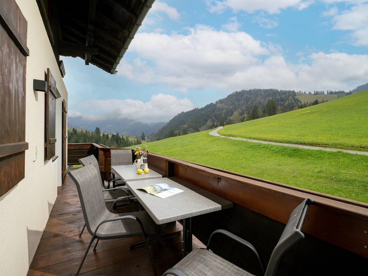 Ganze Ferienwohnung, Appartement "D" - Süd in Kössen, Kaisergebirge