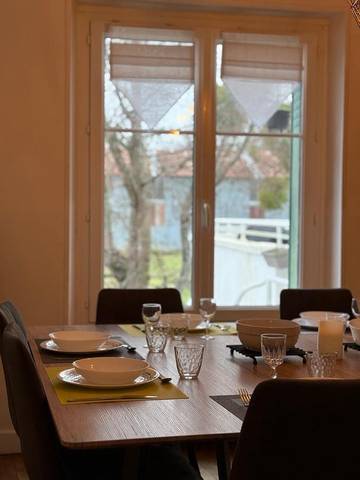 Location de vacances pour 13 personnes, avec vue et jardin, animaux acceptés à Vierzon