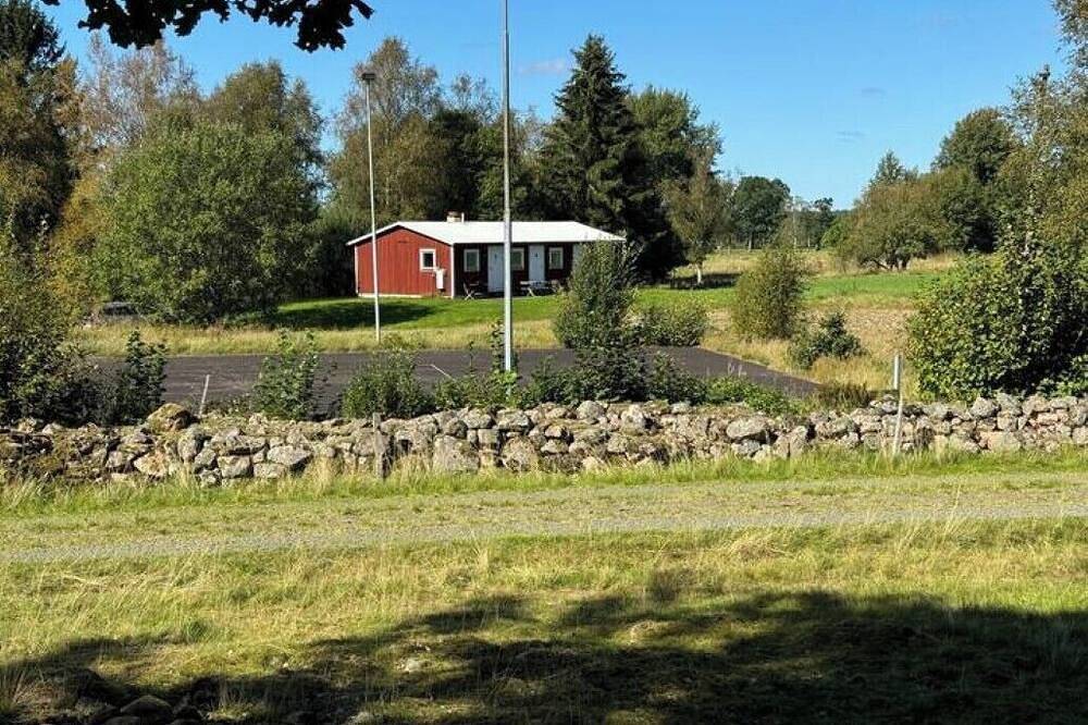Bastu, jacuzzi, 90kvm hem, 10.000kvm lantgård, fiber internet, stort kök, Bbq in Bolmen