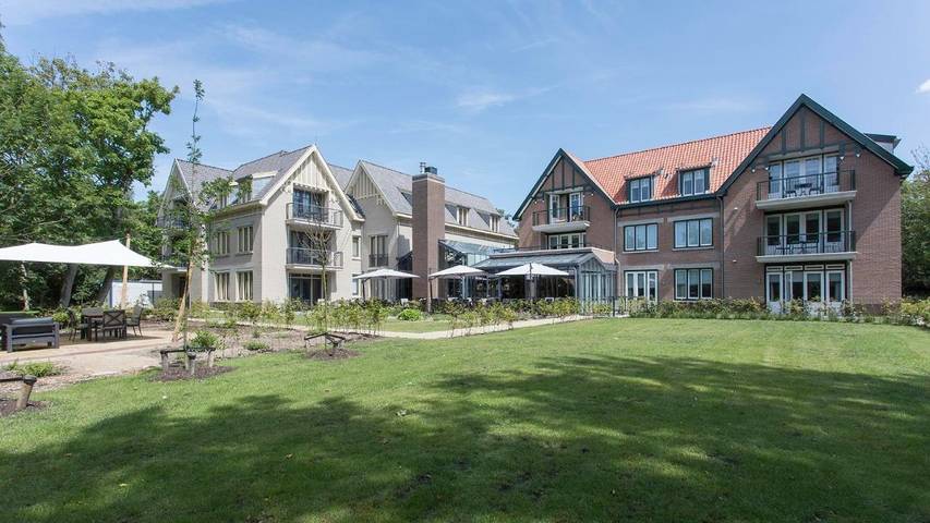 Hôtel pour 4 personnes, avec jardin et piscine, animaux acceptés
