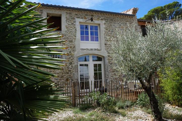 Location de vacances pour 5 personnes, avec vue ainsi que piscine et jardin, adapté aux familles à Pennautier - 2
