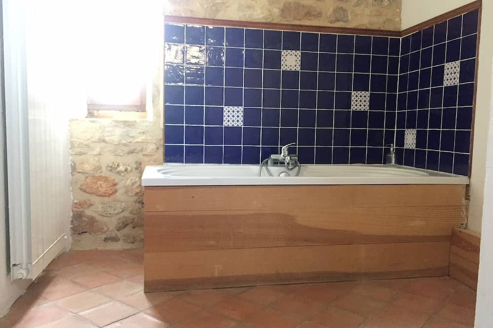 Charmante maison de village en pierres près de la cité d’Uzès in Blauzac, Région de Nîmes