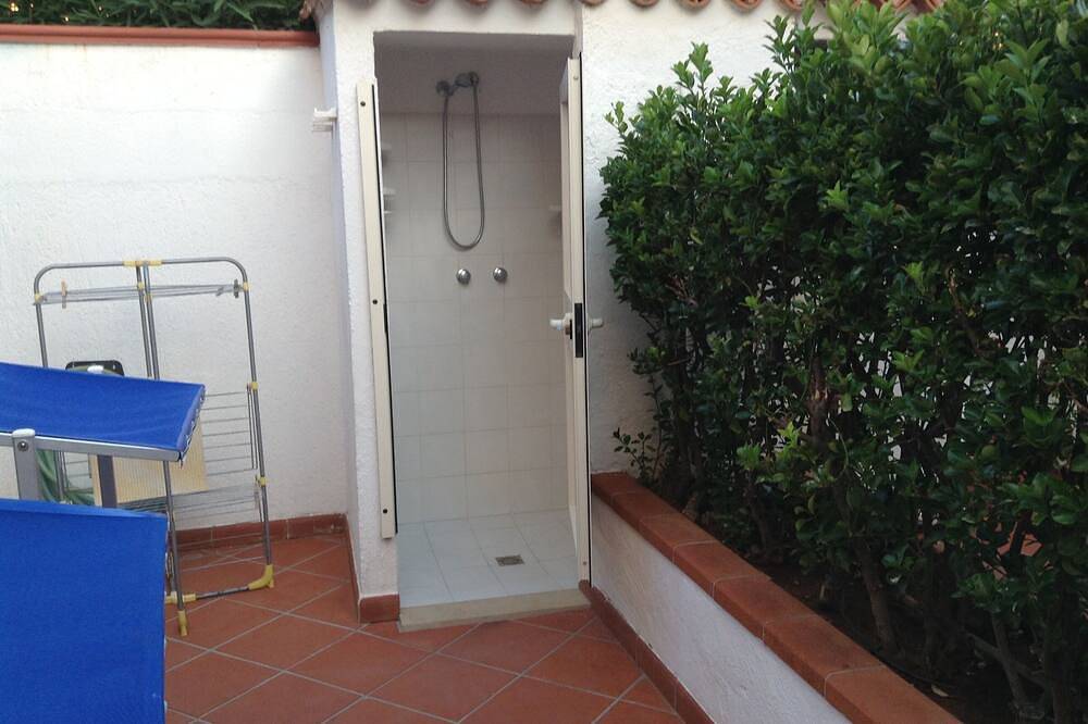 Entire apartment, Residence Delle Rose Apartment C in Lido Marini, Gulf of Taranto