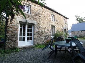 Gîte pour 4 personnes, avec jardin à Gratot