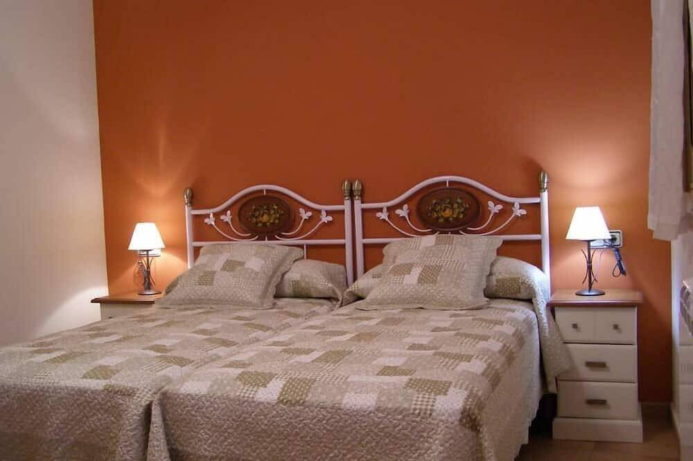 Enjoy your complete rural house in Camporrotuno, Aínsa Sobrarbe in Aínsa, Spanish Pyrenees