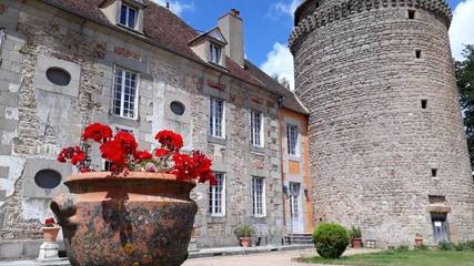 Gîte pour 5 personnes, avec jardin et vue, adapté aux familles à Beaune-d'Allier