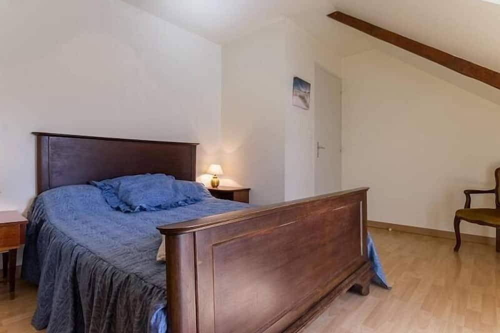 Maison de Charme Proche Côte avec Jardin, 3 Chambres & Equipements Bébé in Mesquer, Côte d'Amour