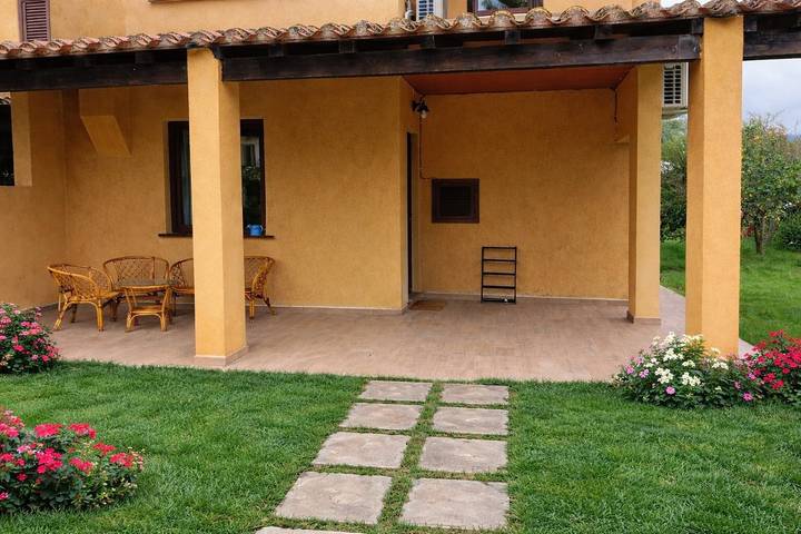 Alojamiento con desayuno 'Casa Misè - Salvia Double Room' con wifi y aire acondicionado in Poggio dei Pini, Capoterra
