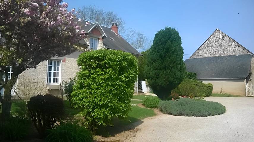 Gîte pour 2 personnes, avec jardin et terrasse, animaux acceptés