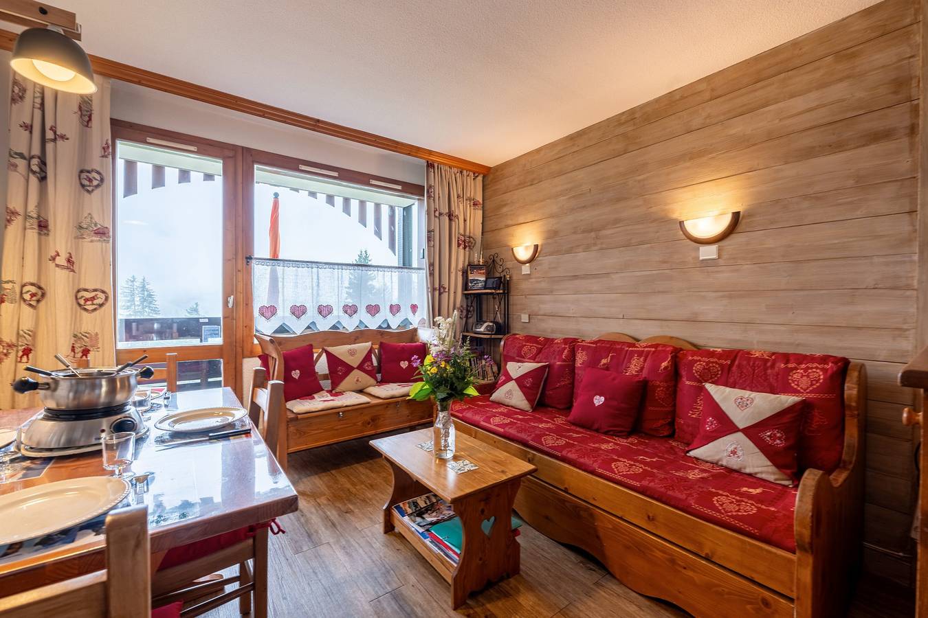 Appartement entier, Appartement « Le Cheval Blanc E7 » avec vue sur la montagne et balcon in Valmorel, Les Avanchers-Valmorel