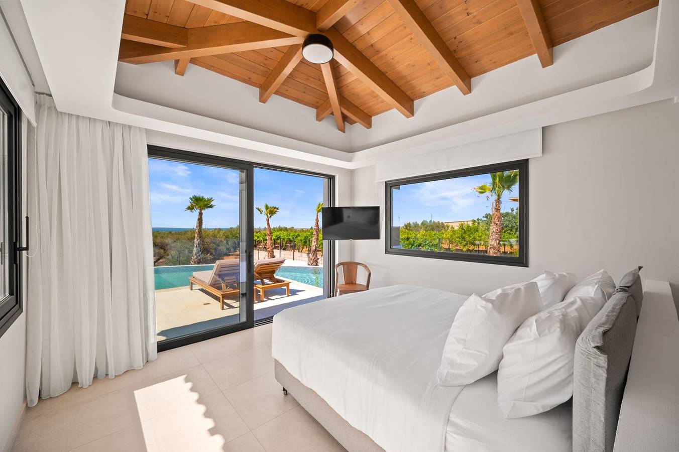 Dazzling Hersonisos Villa | Villa Irida | 4 Bedrooms, foto 11