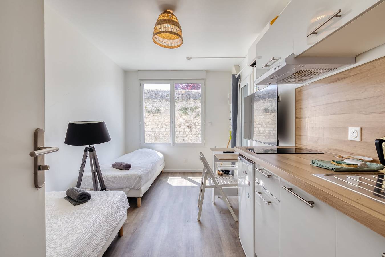 Studio entier, Studio avec Wifi proche Rouen in Saint-Étienne-du-Rouvray, Région de Rouen