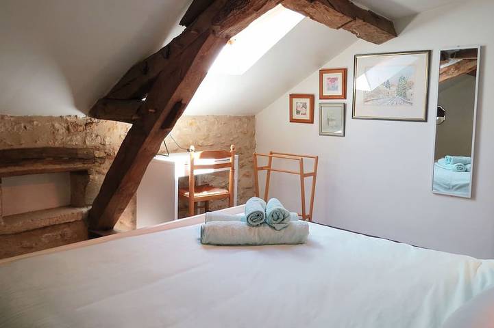 Gîte pour 5 personnes, avec jardin et piscine à La Rochebeaucourt-et-Argentine - 2