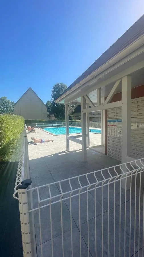 Apartamento de vacaciones para 5 personas, con piscina y balcón - 1