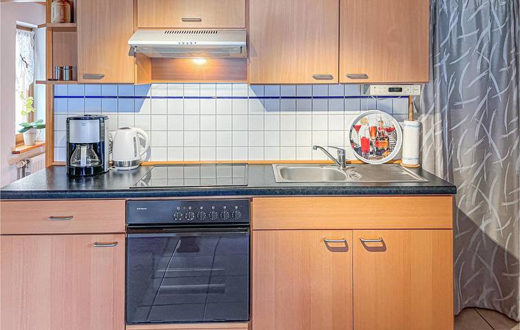 Ferienhaus für 3 Personen, mit Terrasse und Garten in Dabel - 4