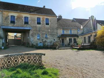 Gîte pour 3 personnes, avec vue et jardin à Bellême