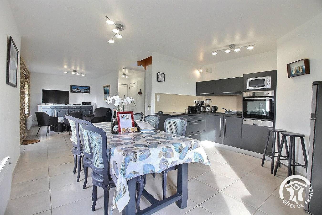 Ty Jean in Plougrescant, Costa de granito rosa