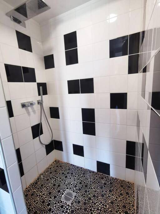 Location de vacances pour 8 personnes, avec jardin, animaux acceptés à Guimaëc - 4