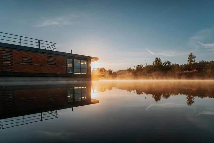 Boot für 6 Personen, mit Balkon und Terrasse sowie Seeblick und Ausblick am Bärwalder See