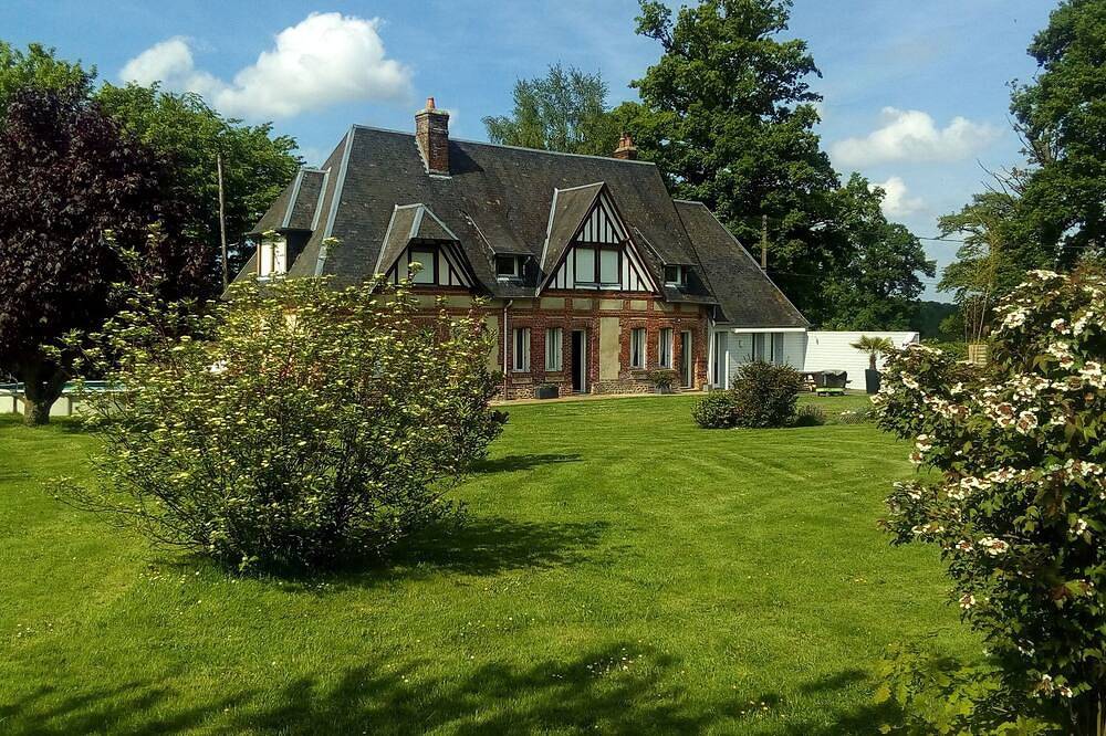Encantadora casa normanda para 12 personas entre ciudad y campo in Barentin (Sena Marítimo), Región de Rouen