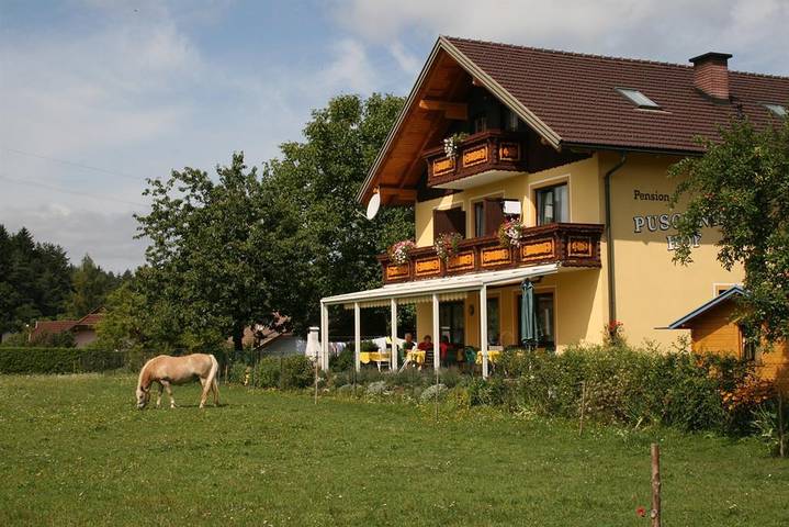 Ferienhaus für 3 Personen, mit Balkon und Terrasse sowie Garten und Ausblick am Klopeiner See