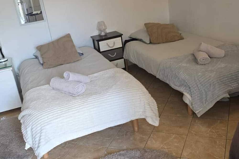 Havre de paix studio avec Accès Piscine en option à partager in La Ferté-Gaucher, Seine-et-Marne