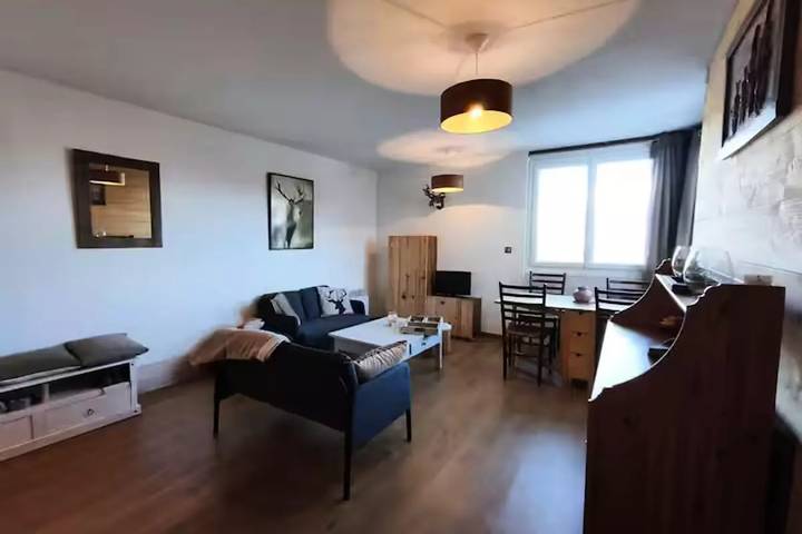 Gîte pour 6 personnes à Enchastrayes